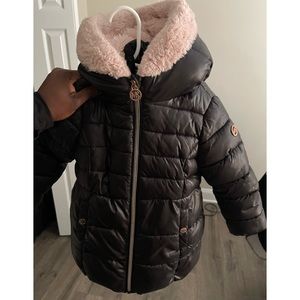 MICHAEL KORS - TODDLER PUFFER COAT SIZE 3T